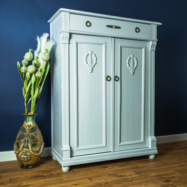 Wardrobe Assembly in Winter Park